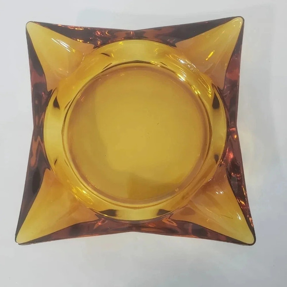 Vintage Libbey Mid-century Modern Amber Glass  Star Ashtray. - Picture 2 of 7